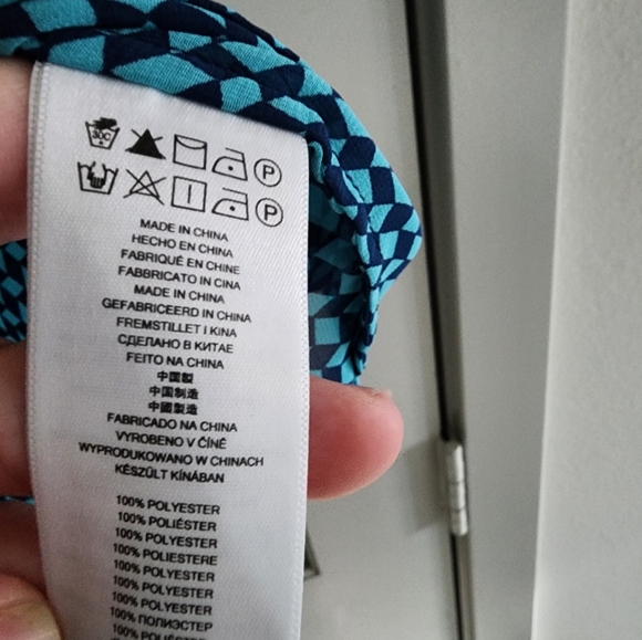 Michael Kors Turquoise and Navy Blouse Size 1X - Picture 4 of 5